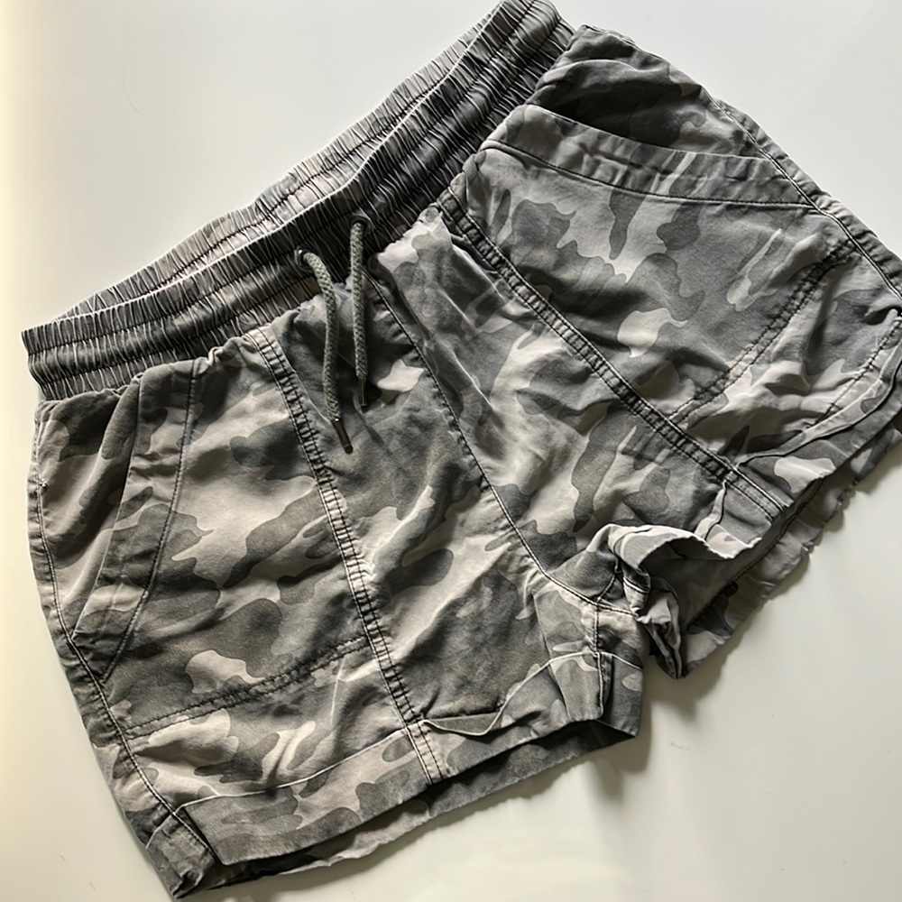 Target Camo Womens Shorts Size Small